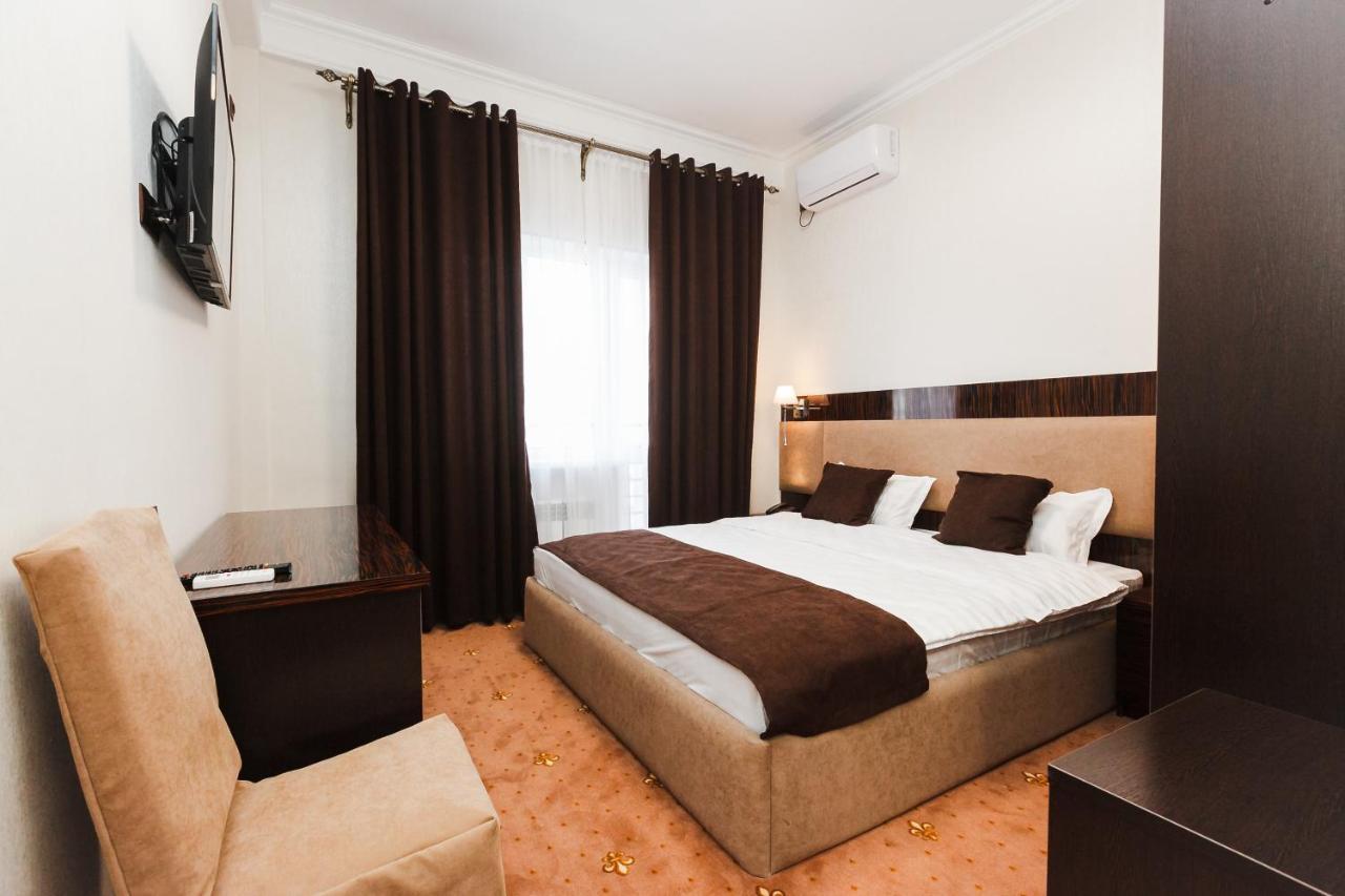 Beluga Hotel Atyrau Bagian luar foto